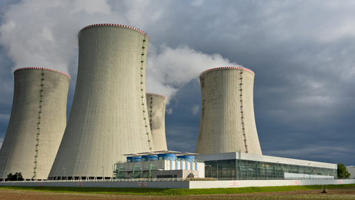 Nuclear cooling towers