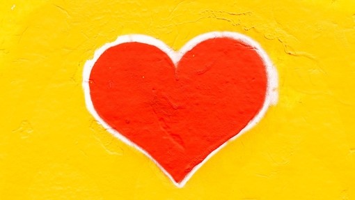 Yellow graffiti love heart