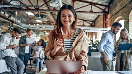 Stock image Young business people in office