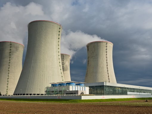 Nuclear cooling towers